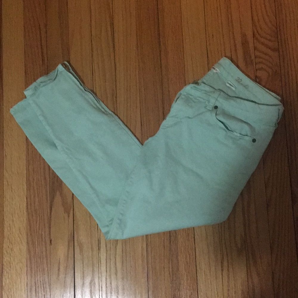 Mint Jeans with side zipper detail